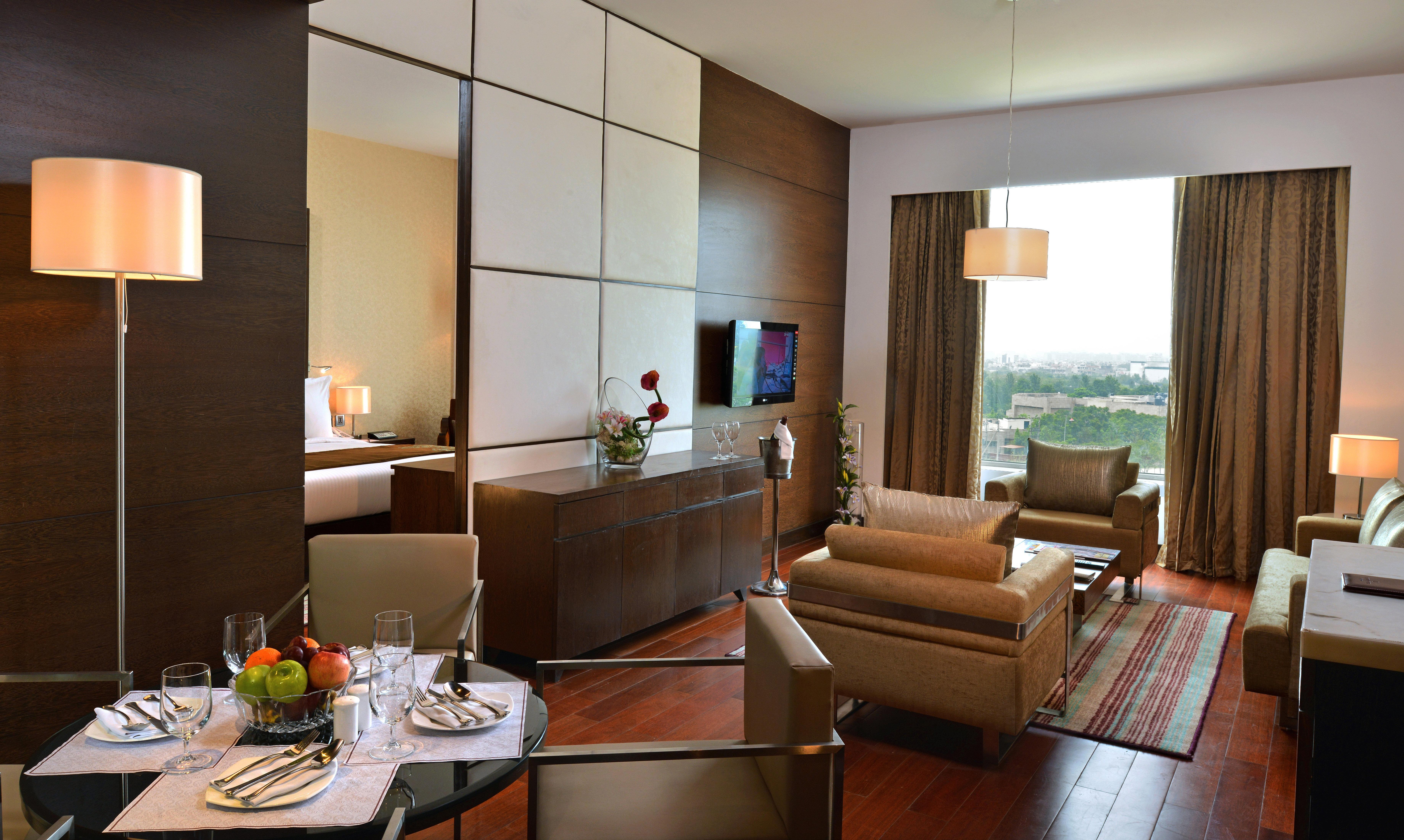 Holiday Inn Chandigarh Panchkula, An Ihg Hotel Cameră foto Suite at the Taj Bengal