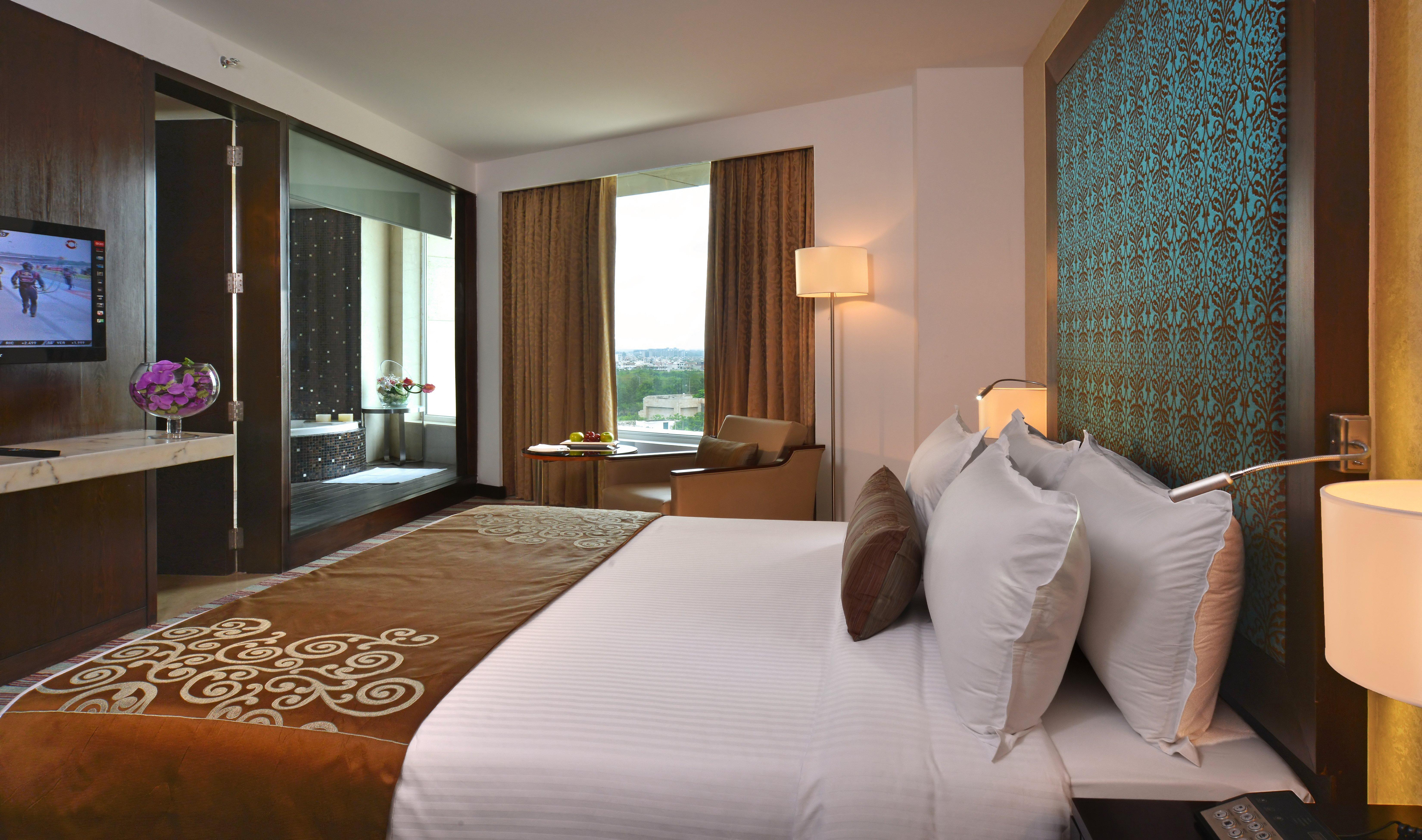 Holiday Inn Chandigarh Panchkula, An Ihg Hotel Exterior foto A room at the Taj Bengal