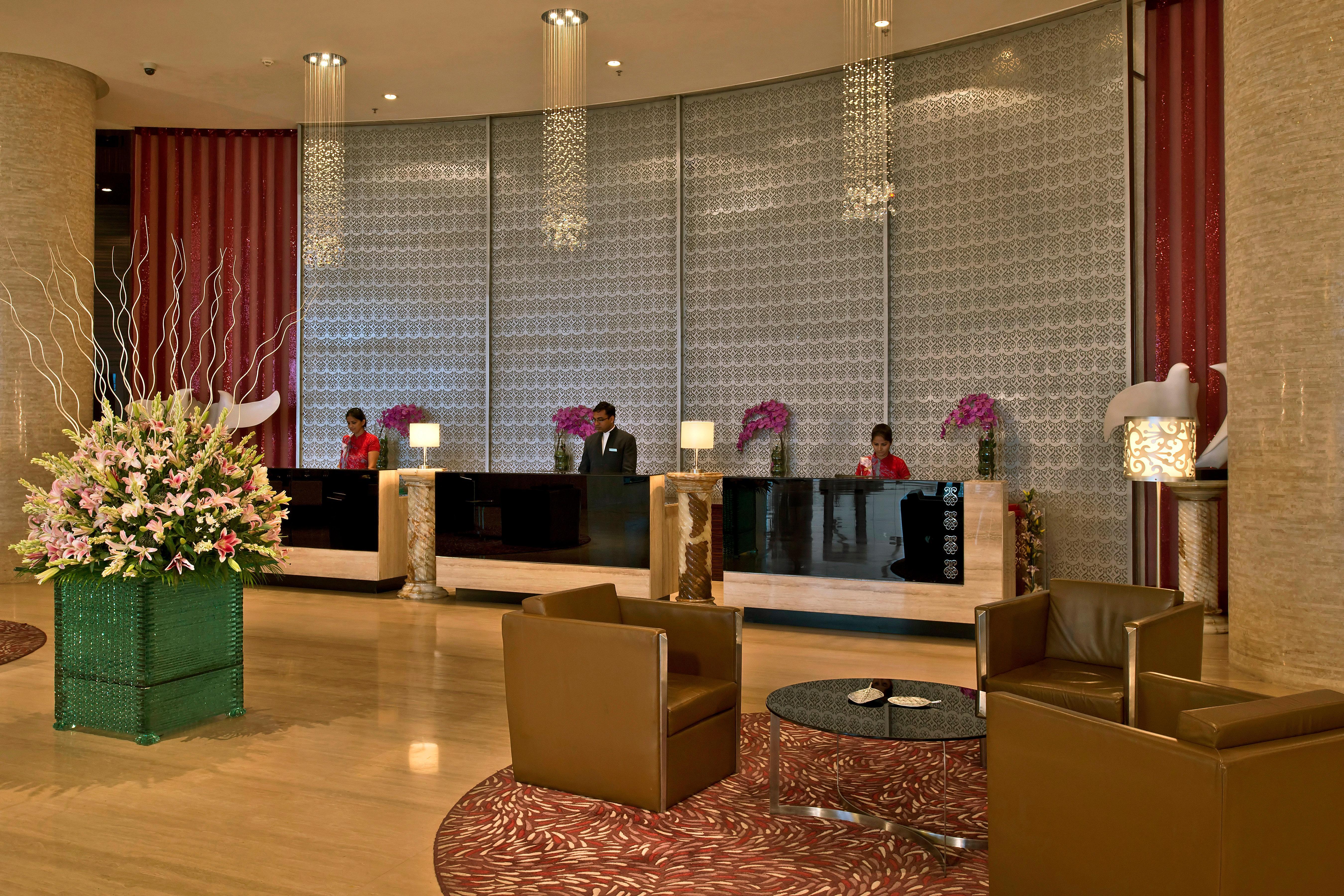 Holiday Inn Chandigarh Panchkula, An Ihg Hotel Exterior foto The lobby of the hotel