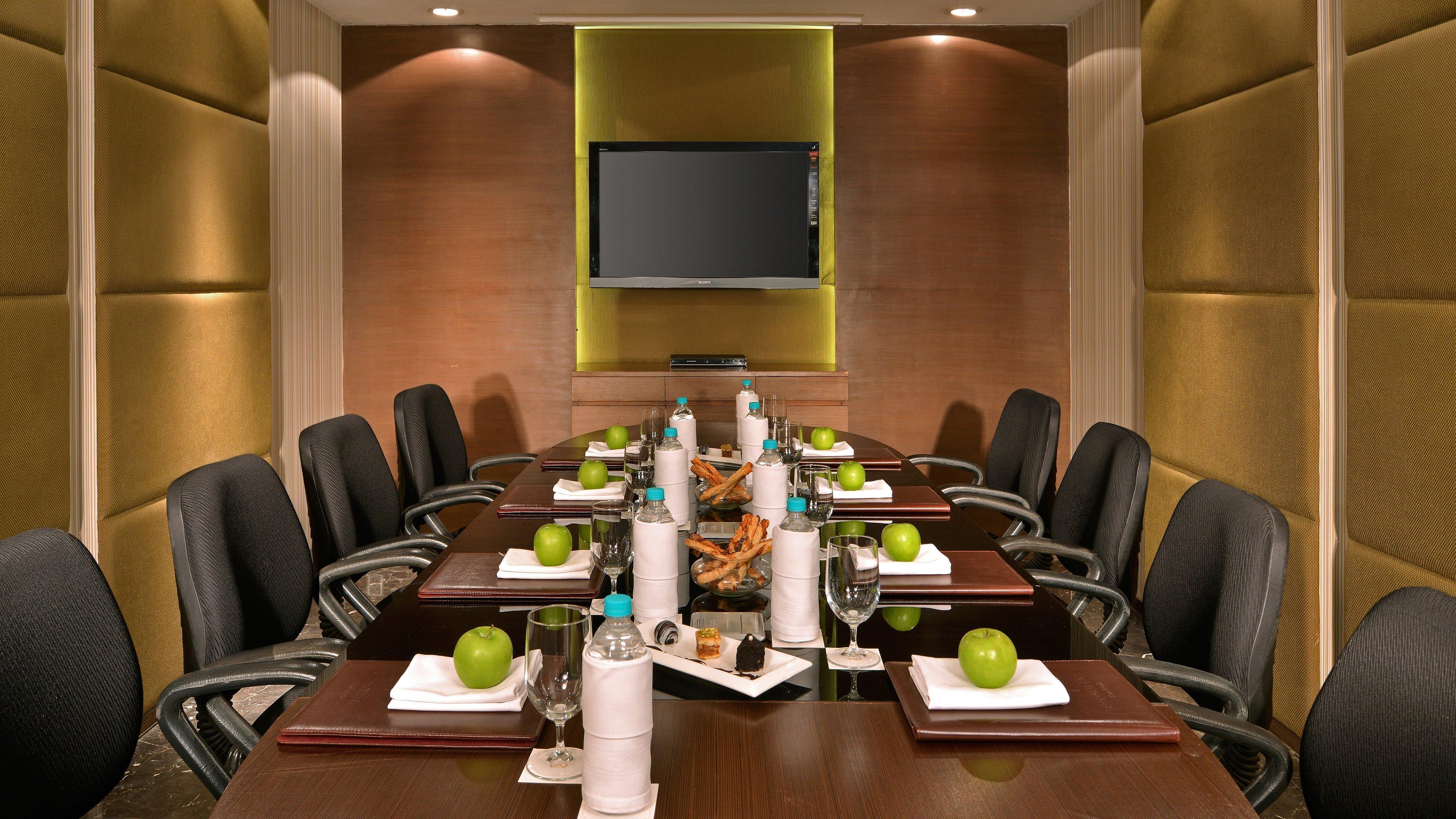 Holiday Inn Chandigarh Panchkula, An Ihg Hotel Exterior foto A meeting room at the hotel