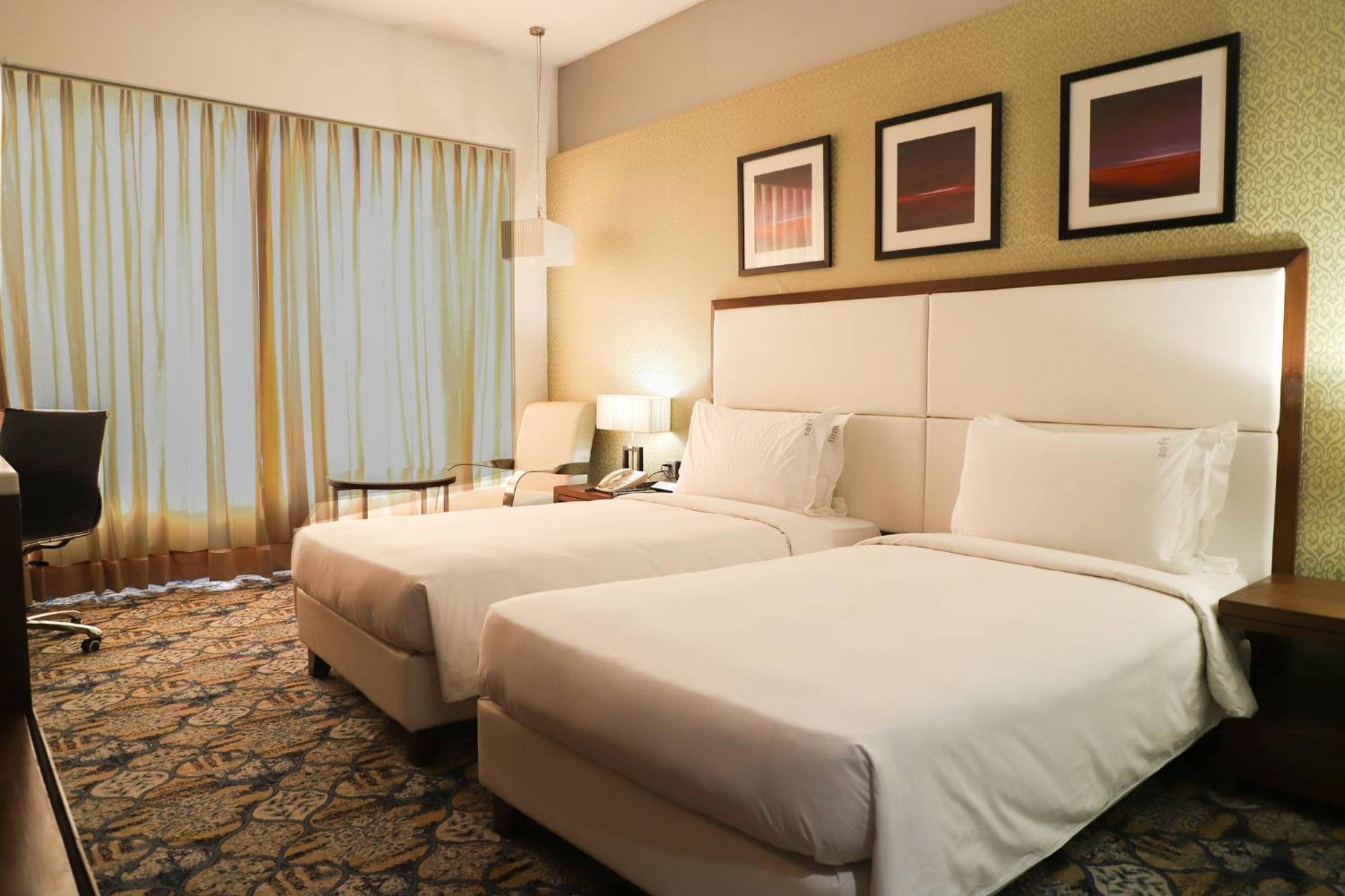 Holiday Inn Chandigarh Panchkula, An Ihg Hotel Exterior foto A room at the hotel