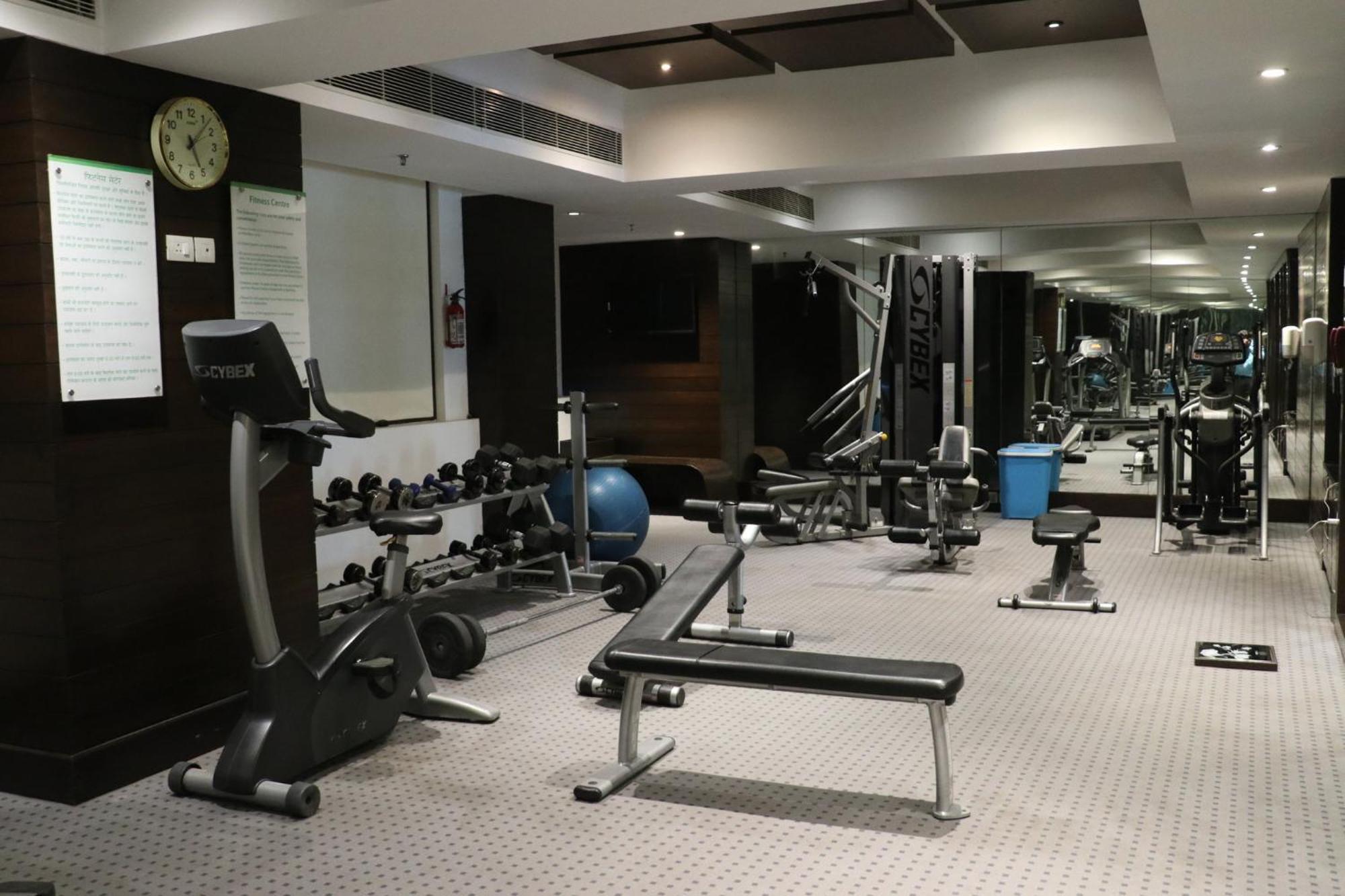 Holiday Inn Chandigarh Panchkula, An Ihg Hotel Exterior foto The gym at the hotel