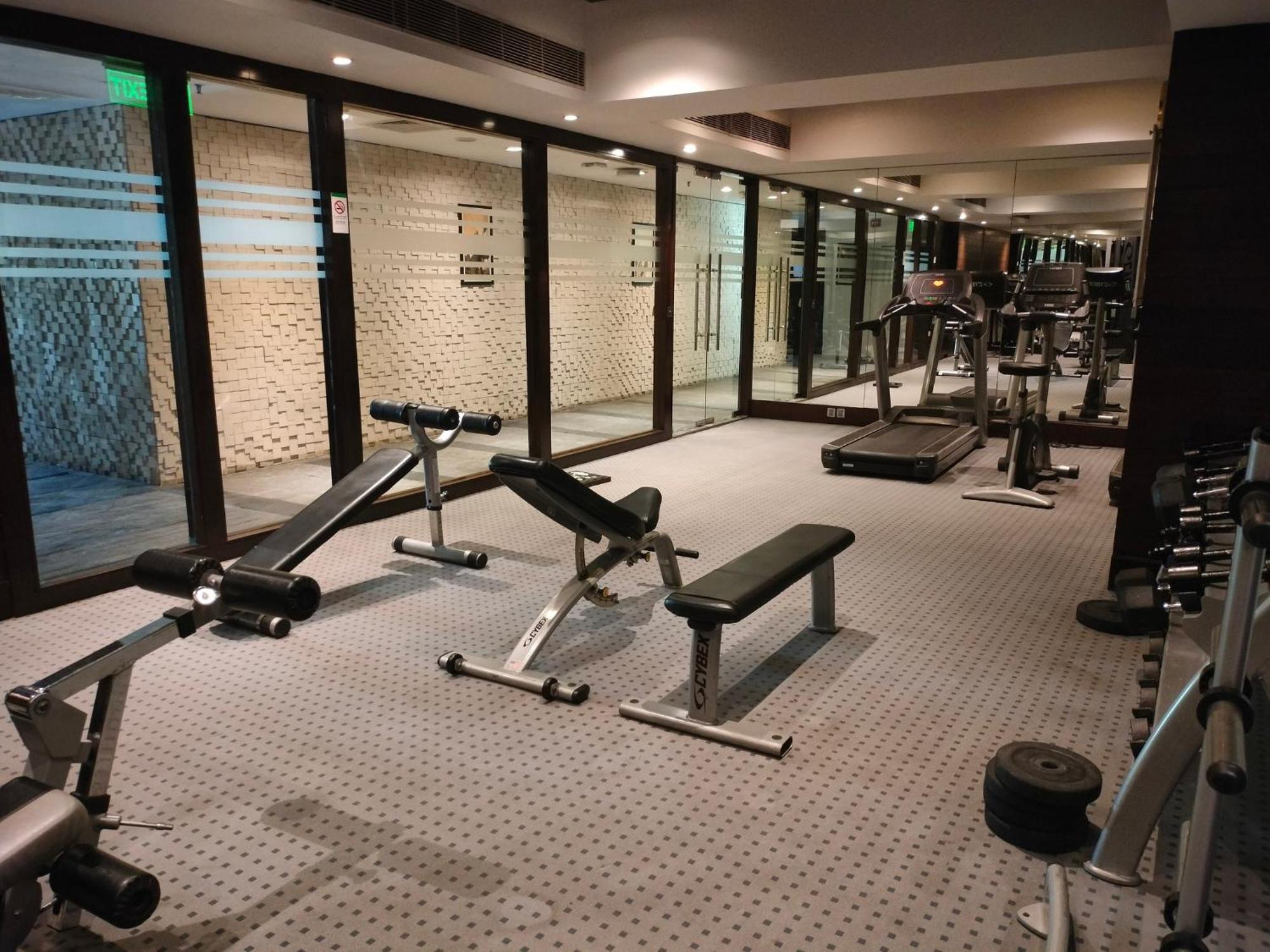 Holiday Inn Chandigarh Panchkula, An Ihg Hotel Exterior foto The gym at the hotel