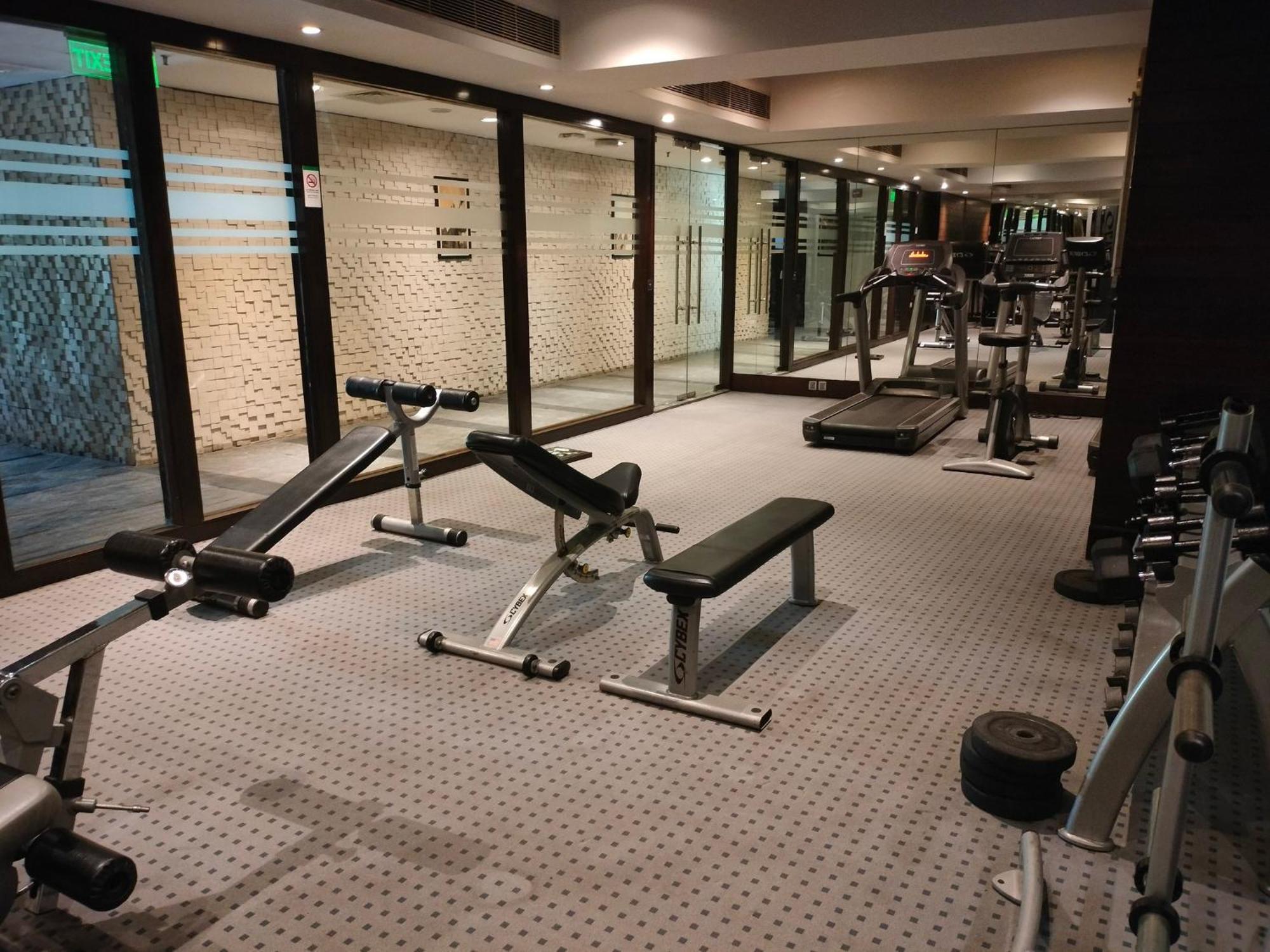 Holiday Inn Chandigarh Panchkula, An Ihg Hotel Exterior foto The gym at the hotel