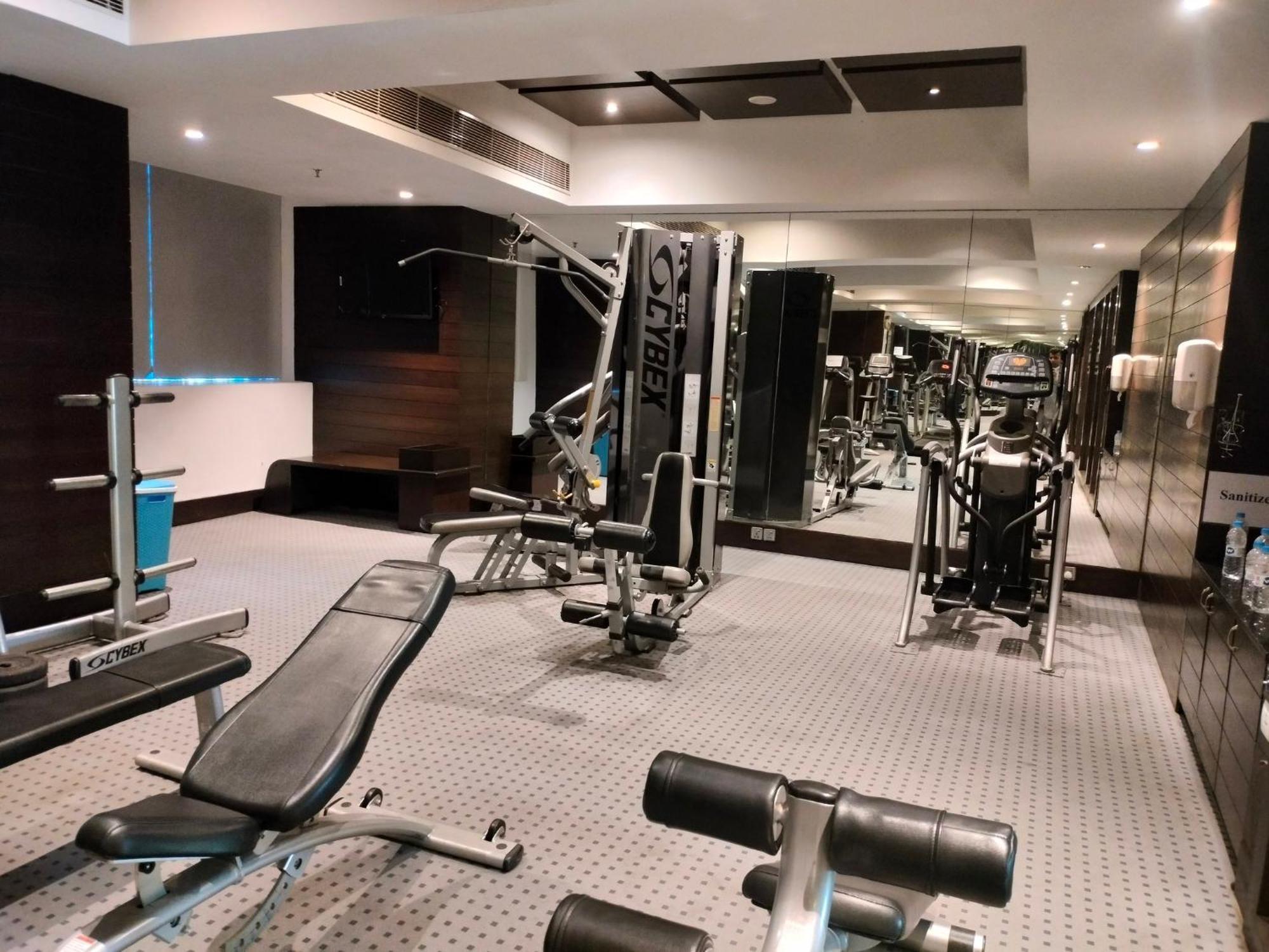 Holiday Inn Chandigarh Panchkula, An Ihg Hotel Exterior foto The gym at the Taj Mahal Palace